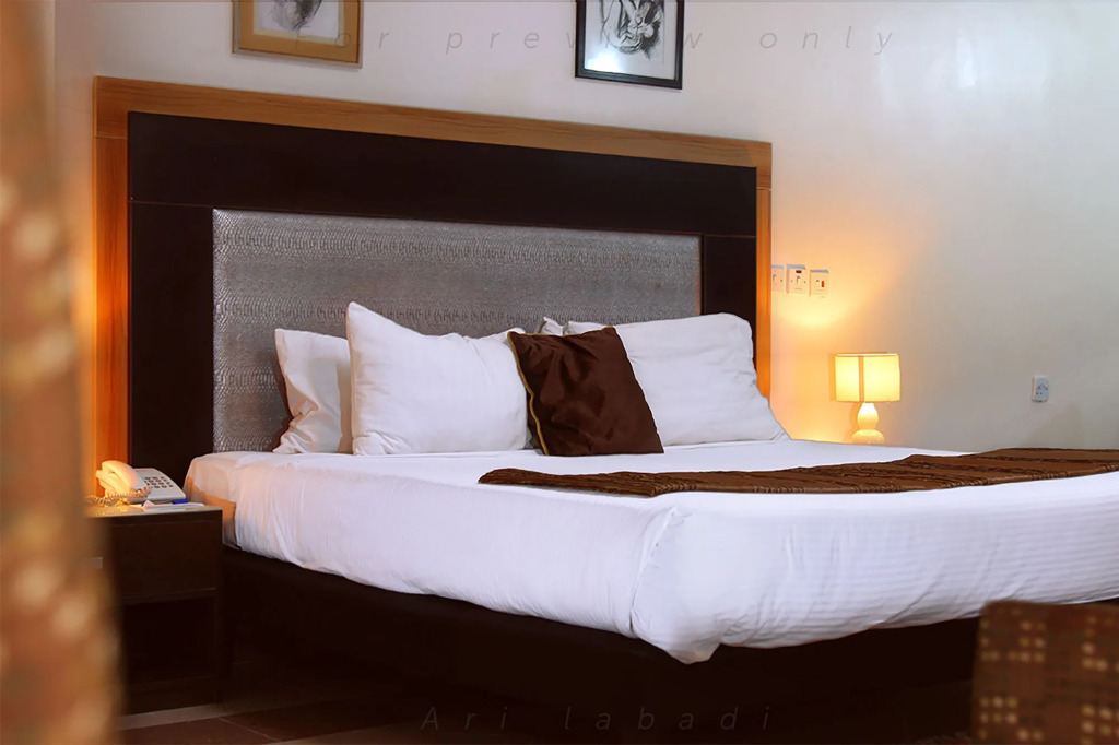Best Western The Island Hotel