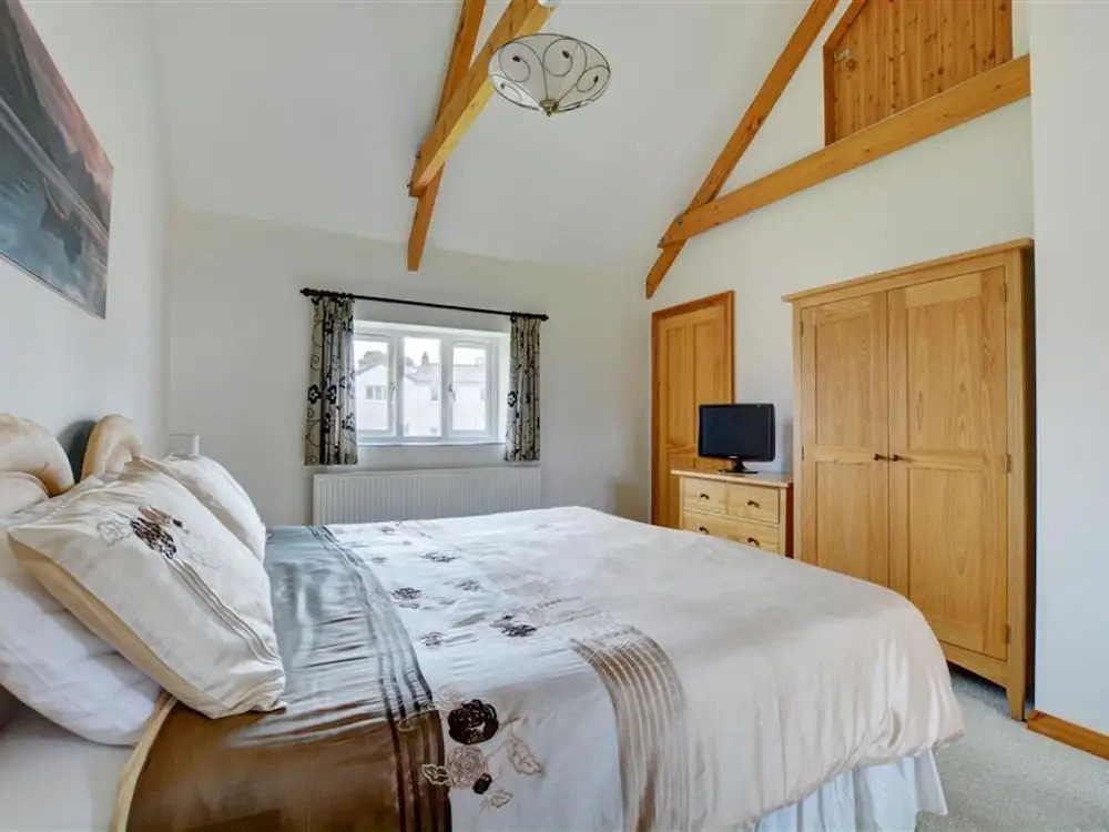 Former Farmhouse in Beautiful Landscape with Two En-Suite Bathrooms