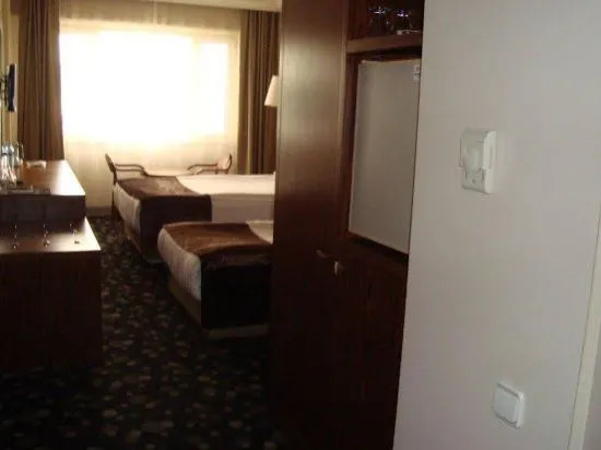 Hotel Eken Prestige