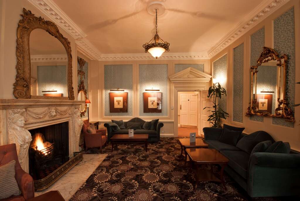 Sir Christopher Wren Hotel