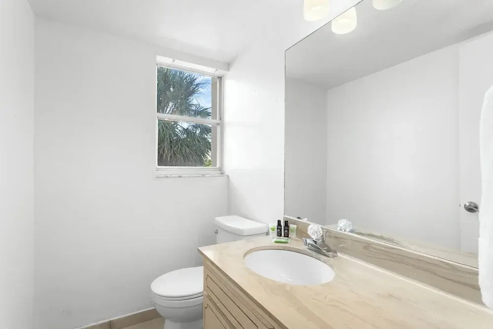 Bay Harbor Sunset Apt 3A