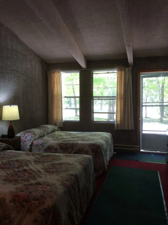 Tunnel Lake Trading Post & Motel