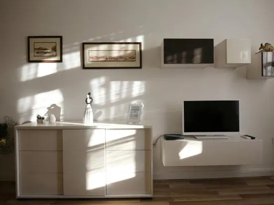 Bay View Apartment