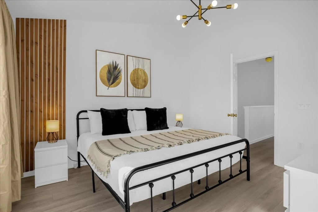 3 Bedrooms 3 Bathrooms Windsor Hills 7662 Sr