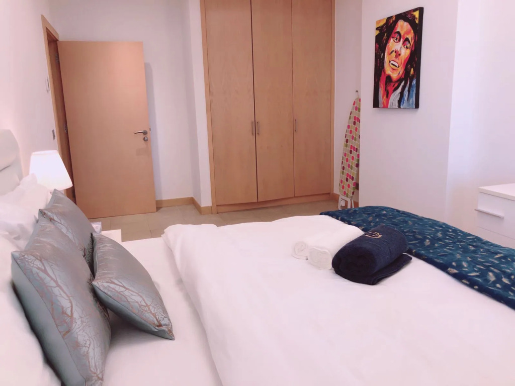 Stunning Beach front 1 bedroom at the palm