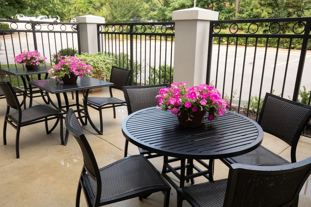 Holiday Inn Hotel & Suites Raleigh-Cary I-40 @Walnut St
