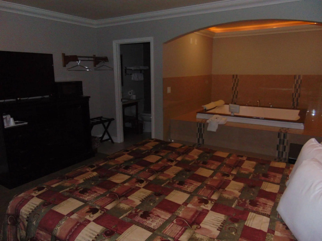 West Coast Inn Santa Ana
