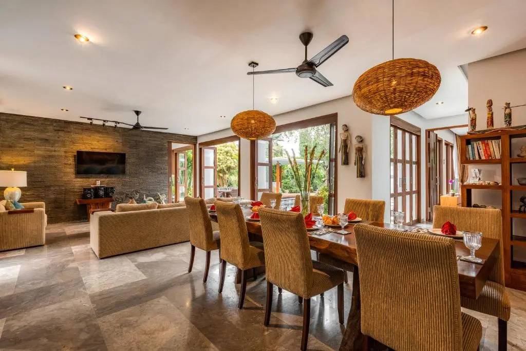 Villa Marys Beach - 4BR Luxury Ocean View Villa in Canggu