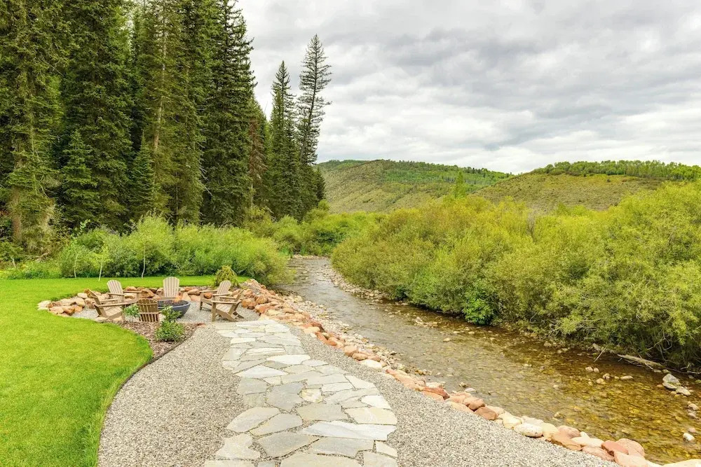 Modern Turnerville Cabin w/ Hot Tub & Scenic Views