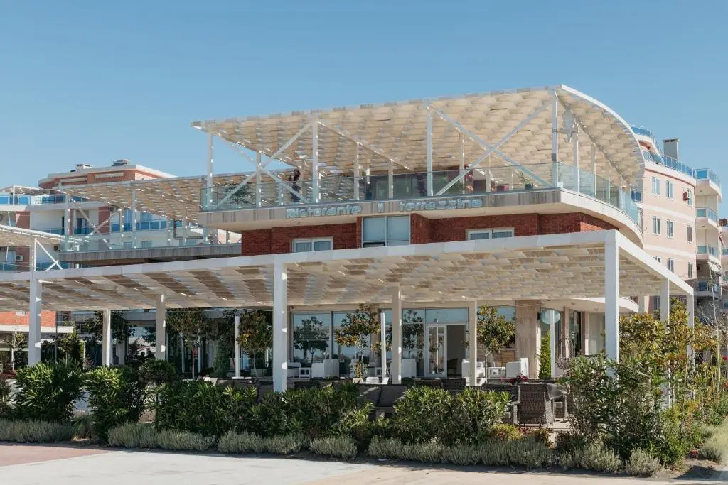 Fishta Hotel & Apartments