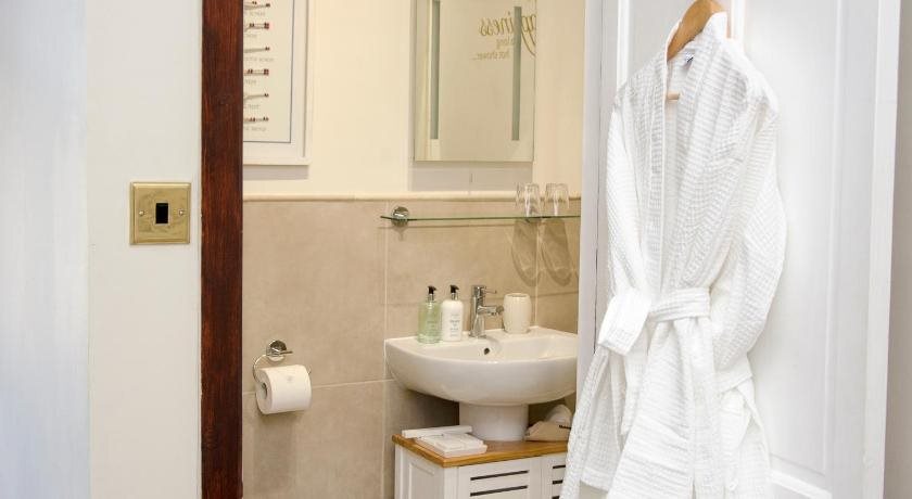 Strathallan Bed and Breakfast