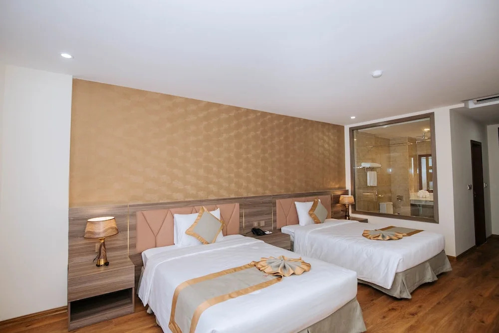 Thông Đỏ Hotel