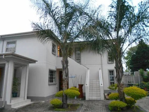 Summer Garden Guest House (The Flower Box)
