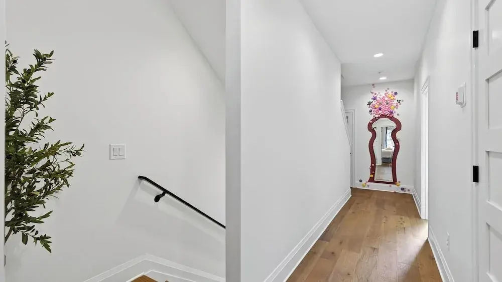 Girls Night Out by Avantstay Private Karaoke Lounge + Hot Tub + Rooftop + Downtown Views