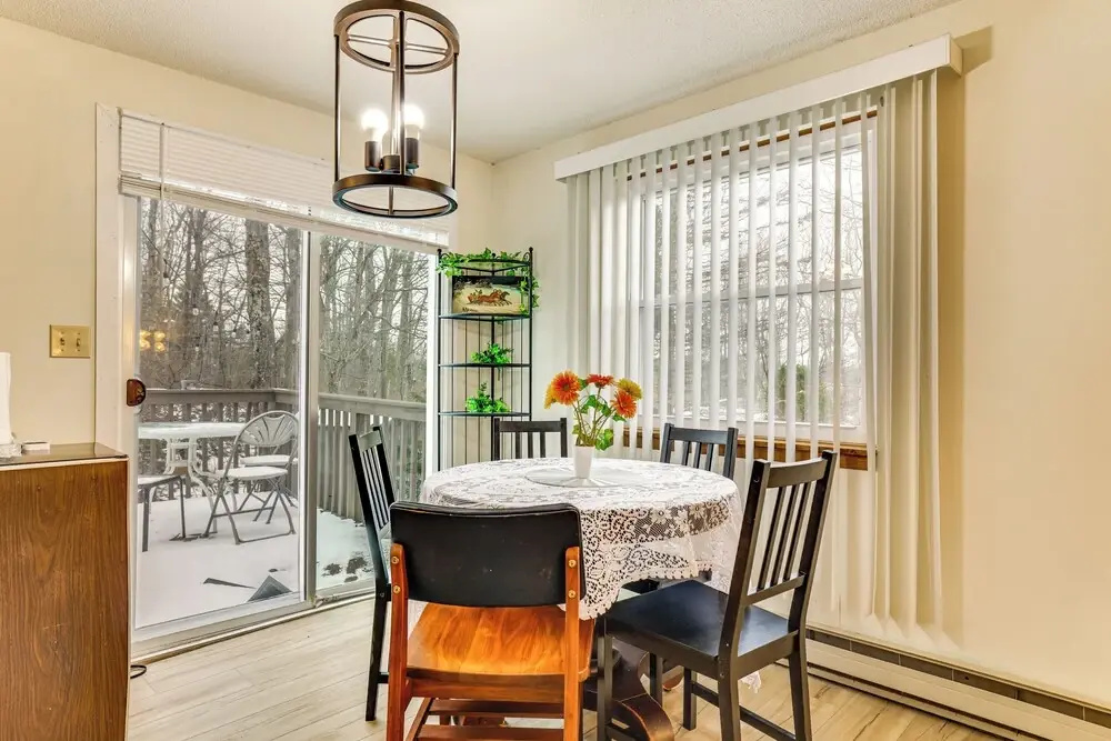 Ski, Swim & Hike! Family Home in Tobyhanna