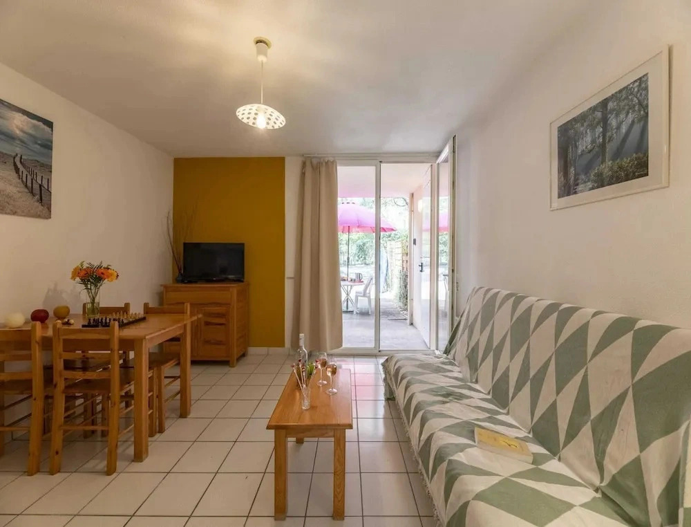 Apartment With Terrace in Carcans