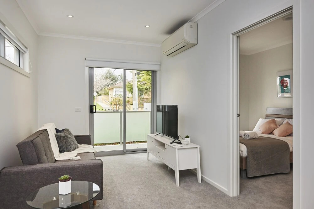 Bright and Updated 1 Bedroom Apartment