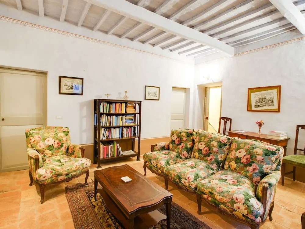 Spacious Villa in Sermugnano With Private Swimming Pool