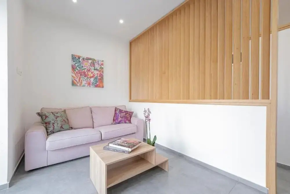 Eos - Elegant Apartments & Suites