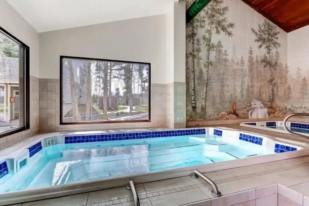 2 Bedroom Condo In West Keystone Near Lakeside Village