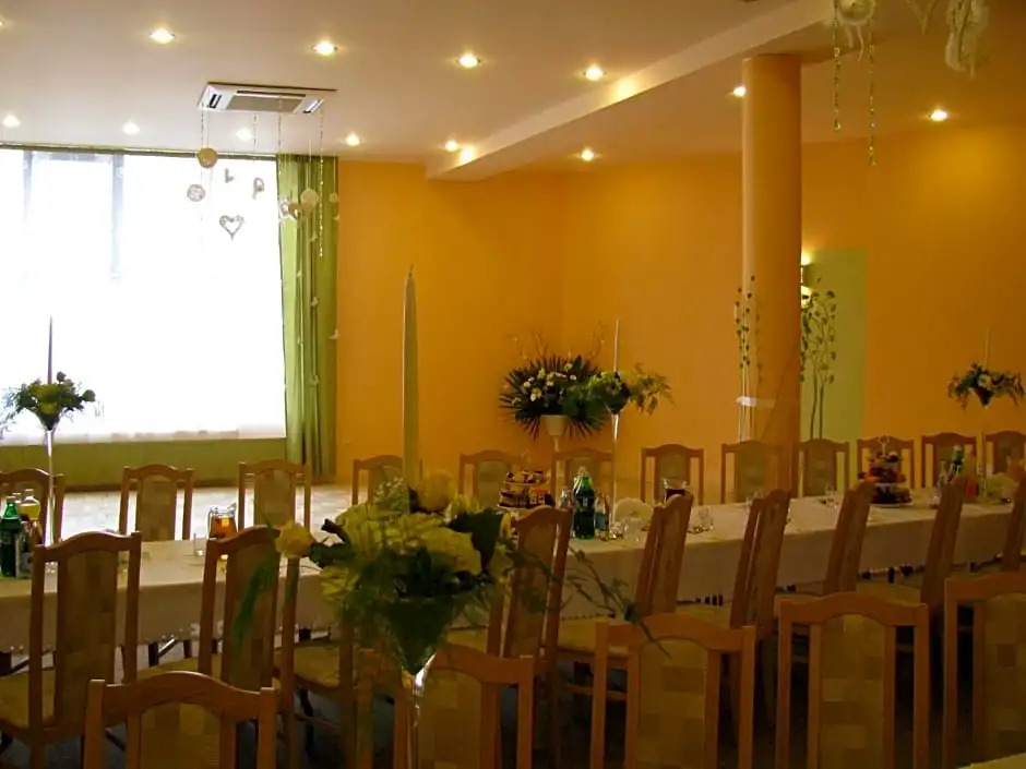 Hotel Eden 24h