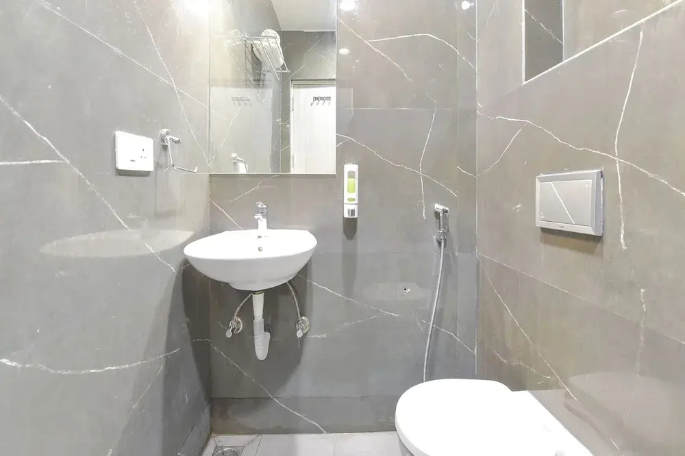 Fabhotel Rex