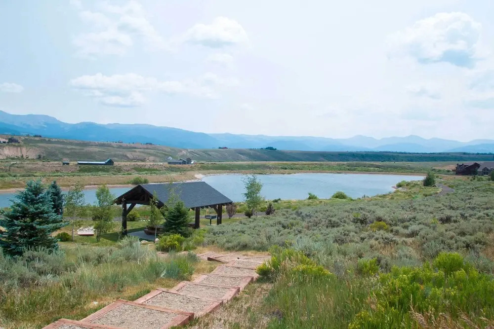 Luxe Rocky Mtn Retreat w/ Hot Tub - By Winter Park