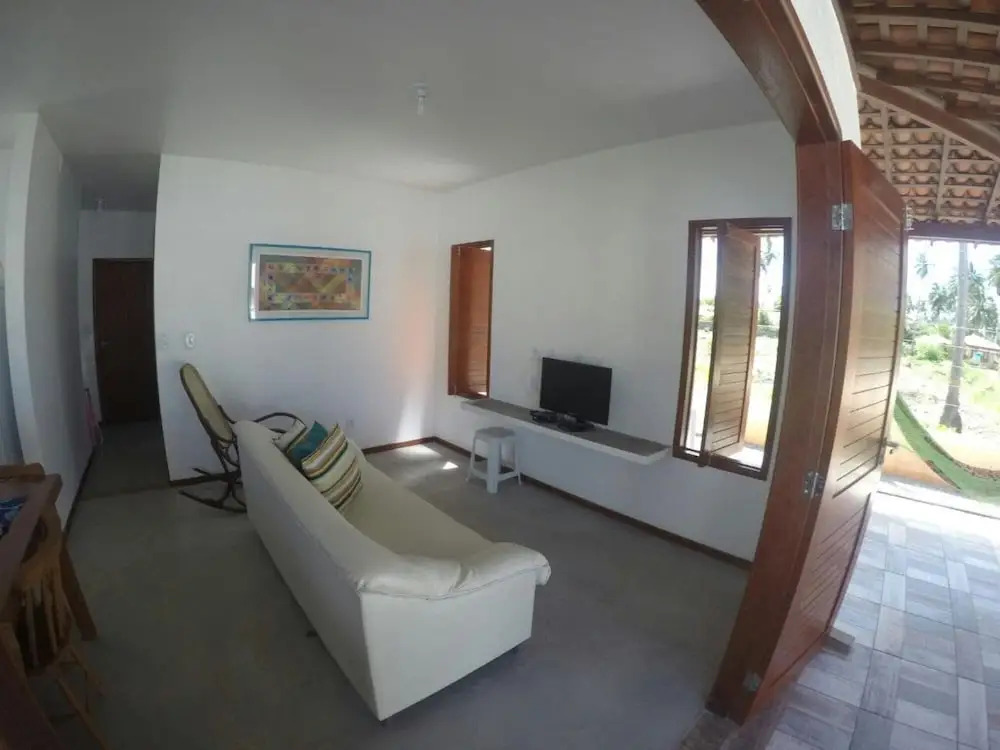 Linda Casa na Praia do Riacho com Churrasqueira