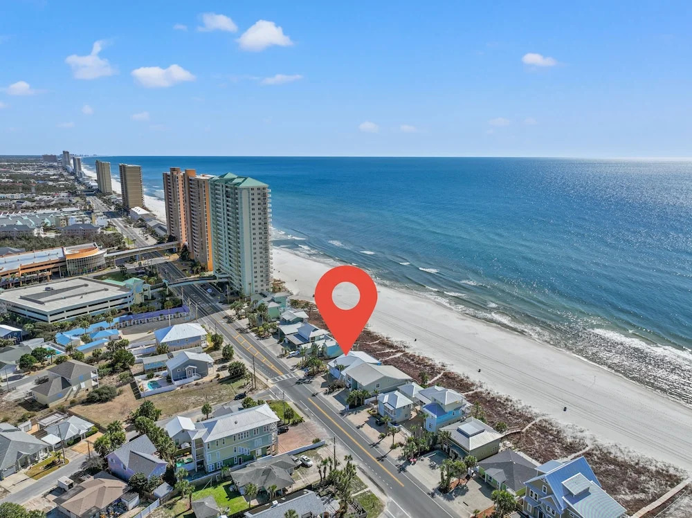 Luxury Gulf Front Property! Directly on the Beach! Sleeps 15