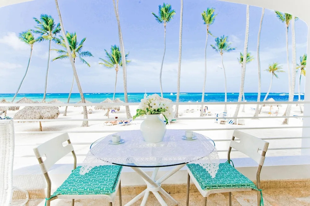 Ocean View Apartment With 3 BDR at B Varo Beach