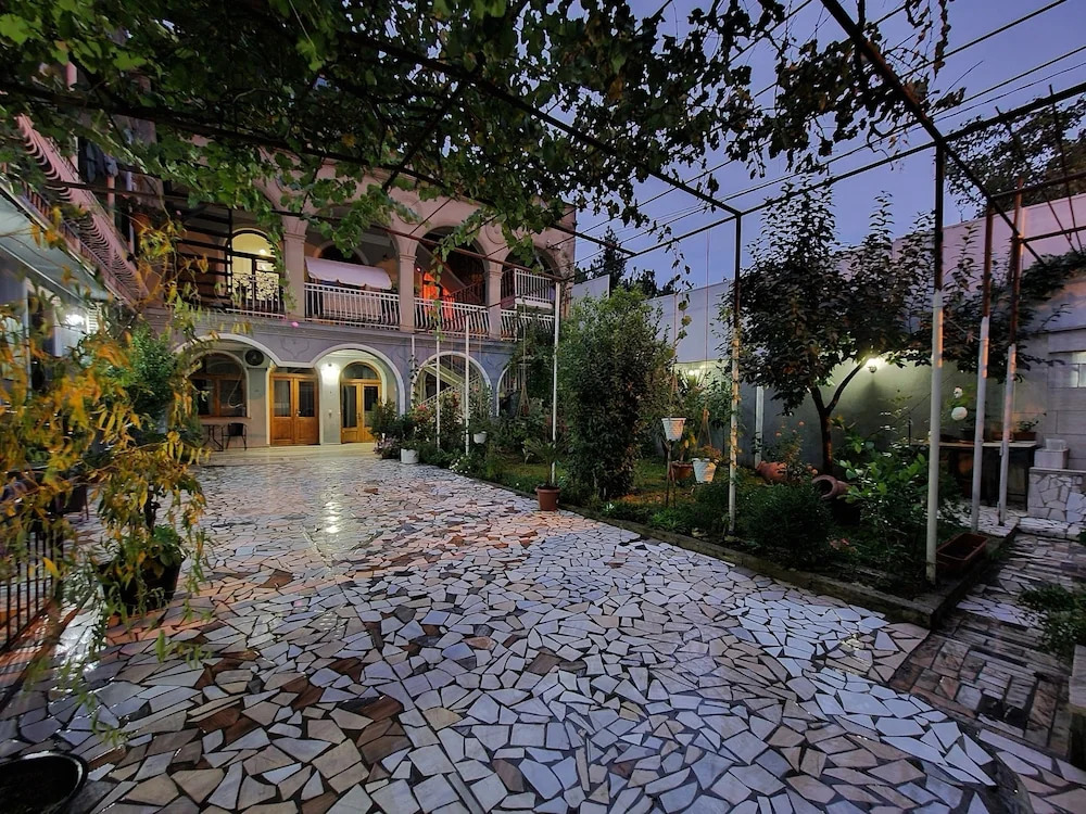 Grayhouse Elia Apartment