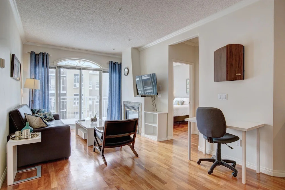 Suite Digs Genesis