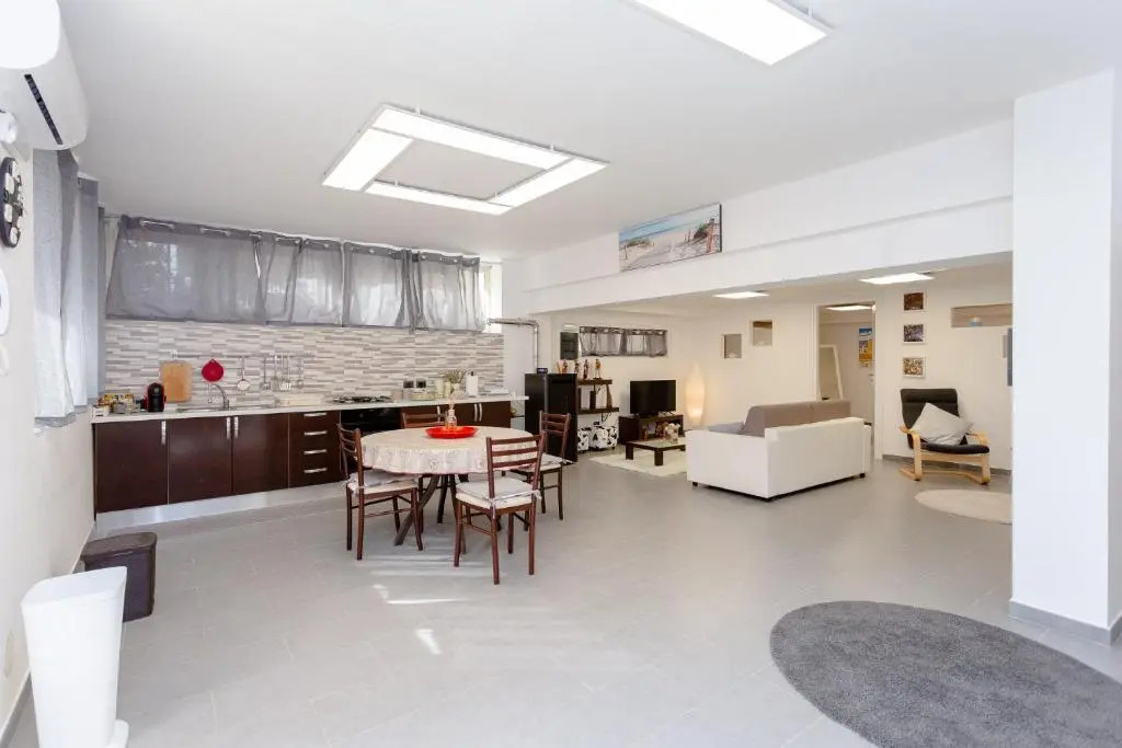 Etna Apartment Titani