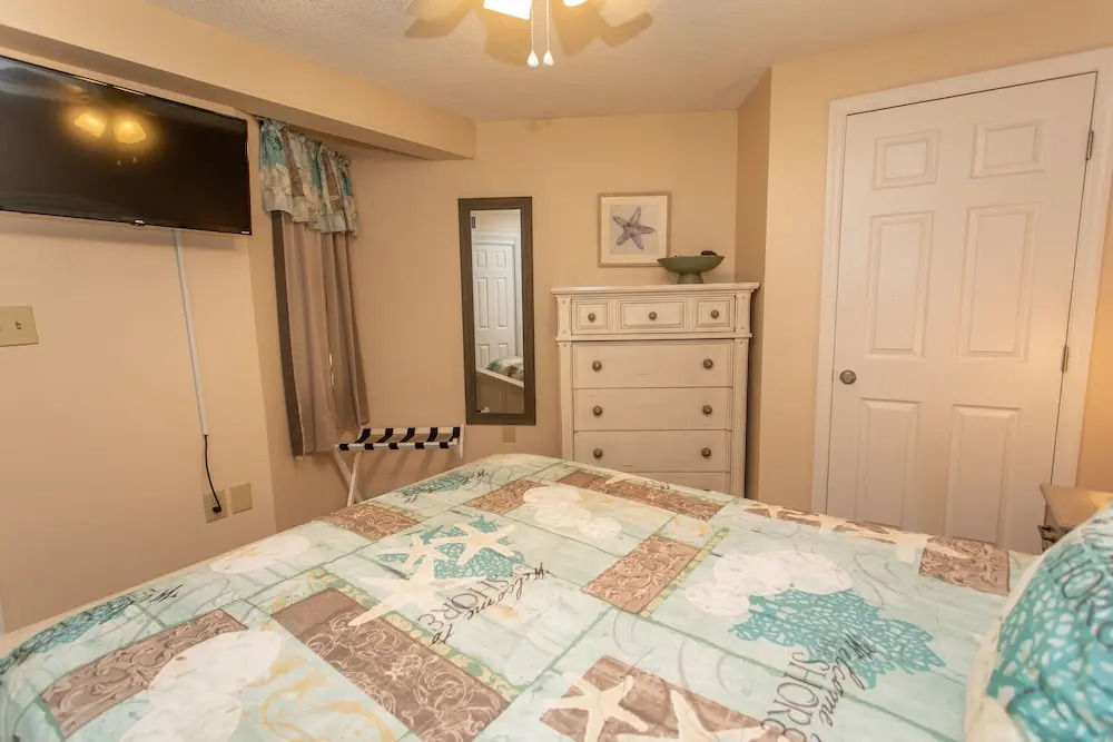 Royal Garden Resort 1506 2 Bedroom Condo by RedAwning