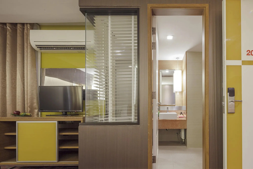 Tango Vibrant Living Hotel - SHA Extra Plus