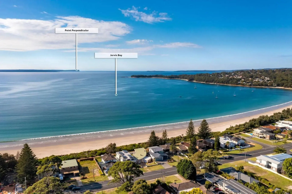 Aqua Vista - beachfront 4BR Home with ocean views