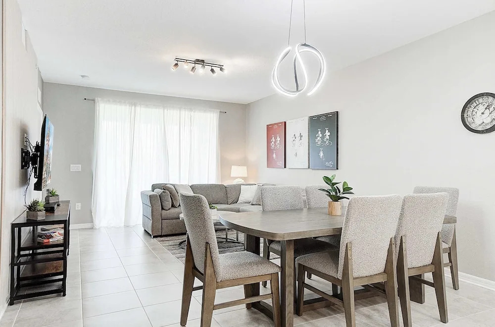 Luxury Apartment Near Clubhouse & Resort Pool
