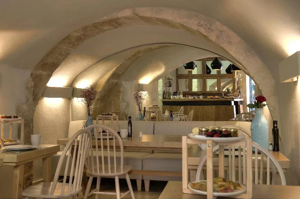 Elia Zampeliou Hotel