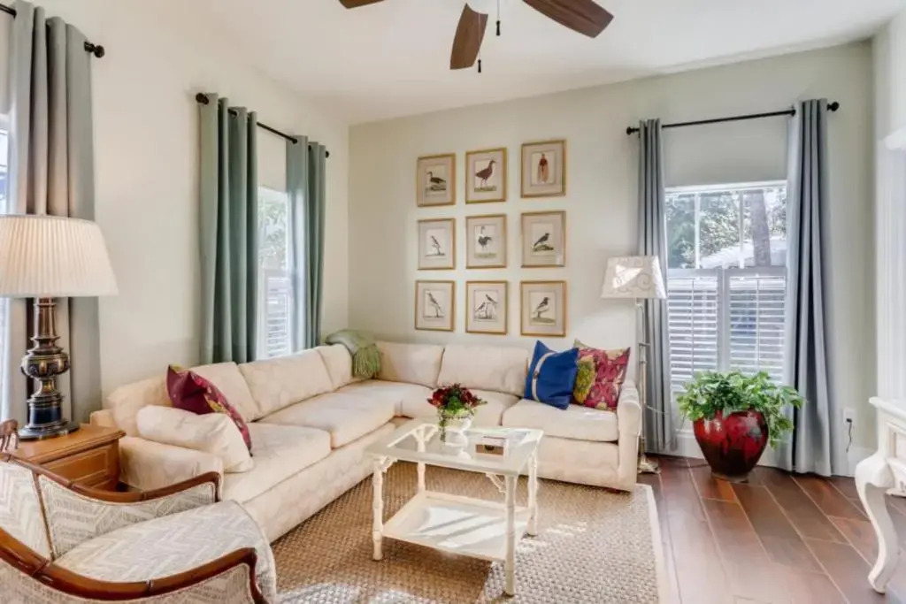 The Pink House - Bask in Style Steps from the Convention Center