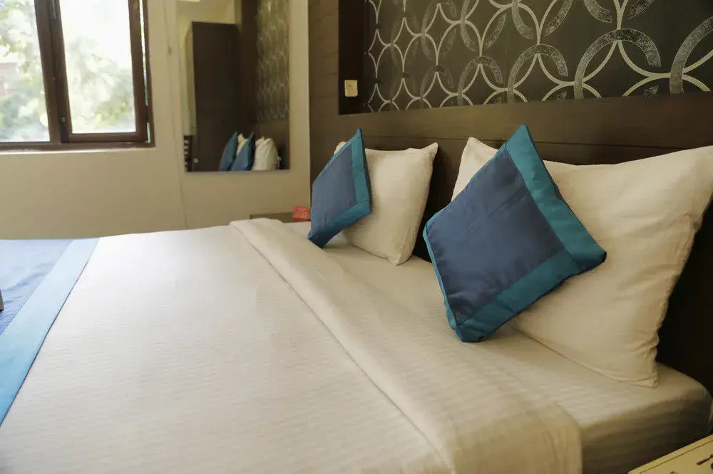 FabHotel Karol Bagh Main Market