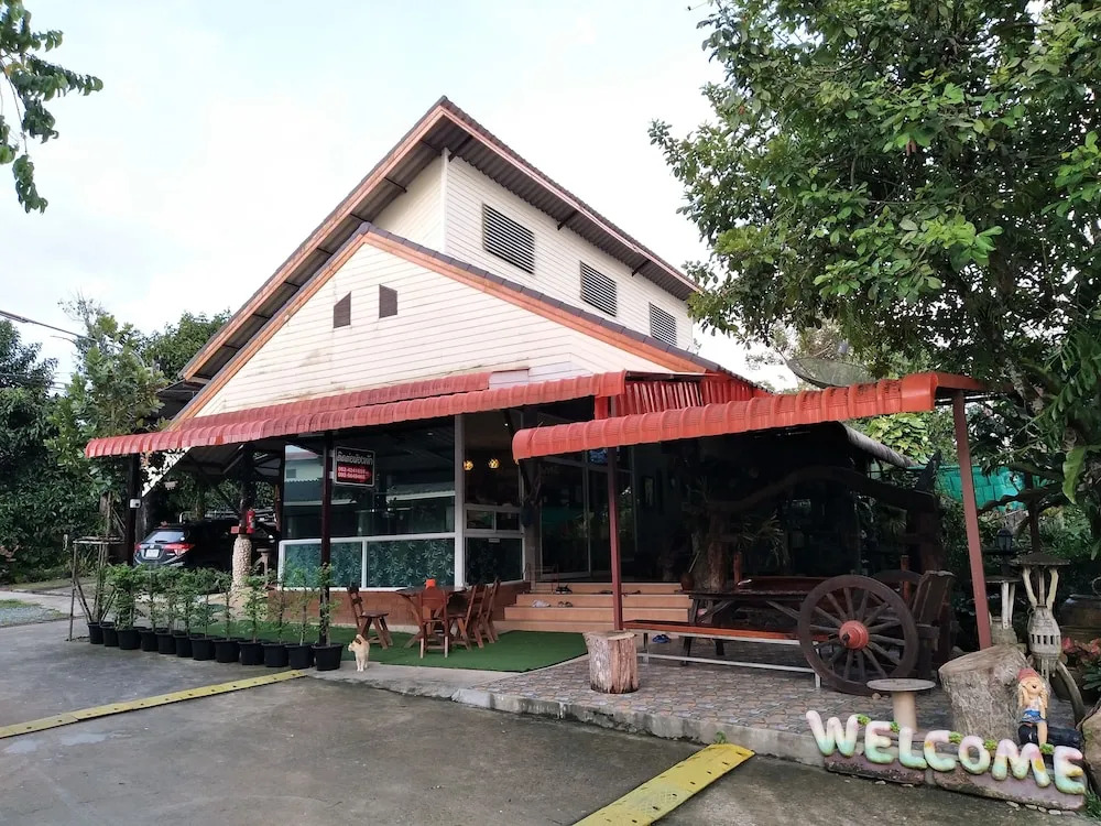 Honey Home Resort