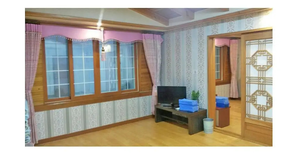 Palgongsan Youth Hostel