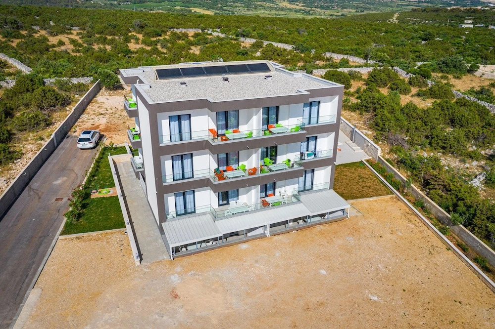 Deluxe Villa Laura for 8
