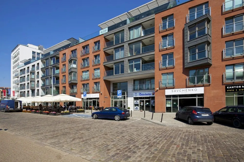 Waterlane Riverside - SPA, Pool, Gym & Parking by Downtown Apartments