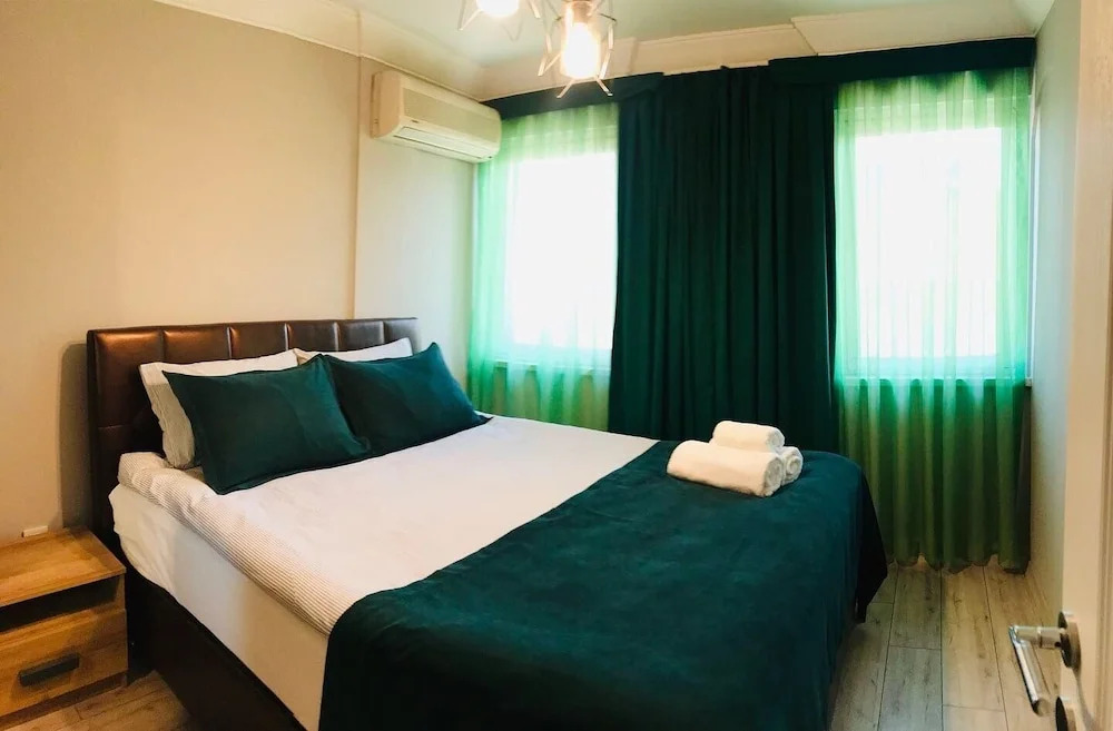 Sirena's Suites