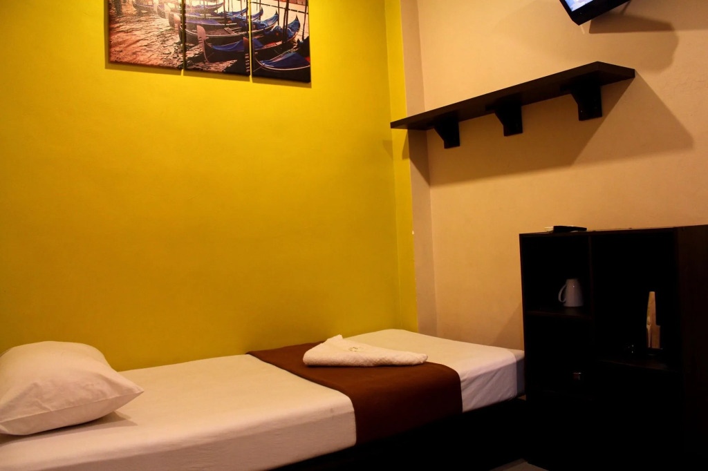 OYO 43927 Sassana Hotel (Sanitized Stay)