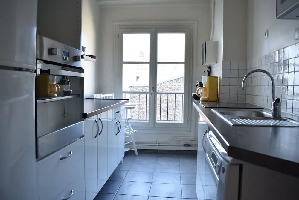 Spacious 2 Bedroom Apartment in Paris 2nd