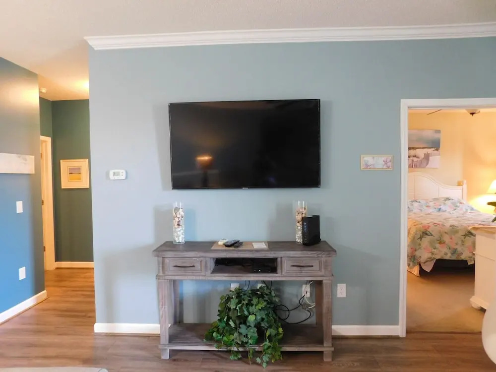 Havens #423 2 Bedroom Condo by Redawning
