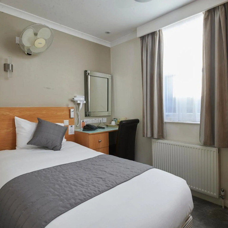 Luna And Simone Hotel