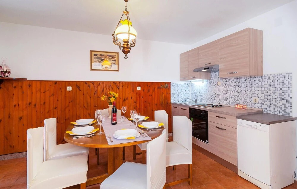 Beautiful Home In Pucisca With House Sea View